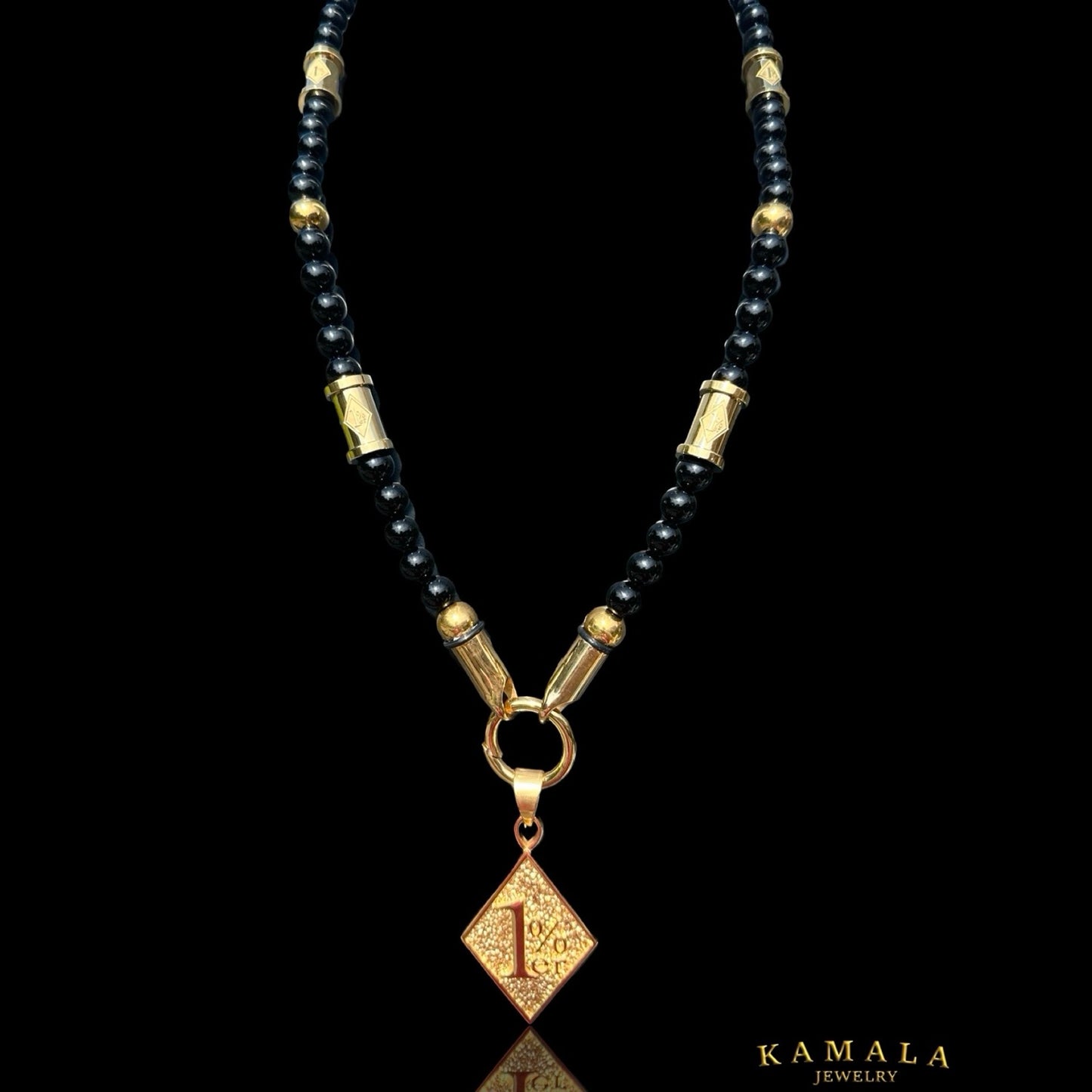 1%er Perlenkette aus Onyx und Goldene Perlen