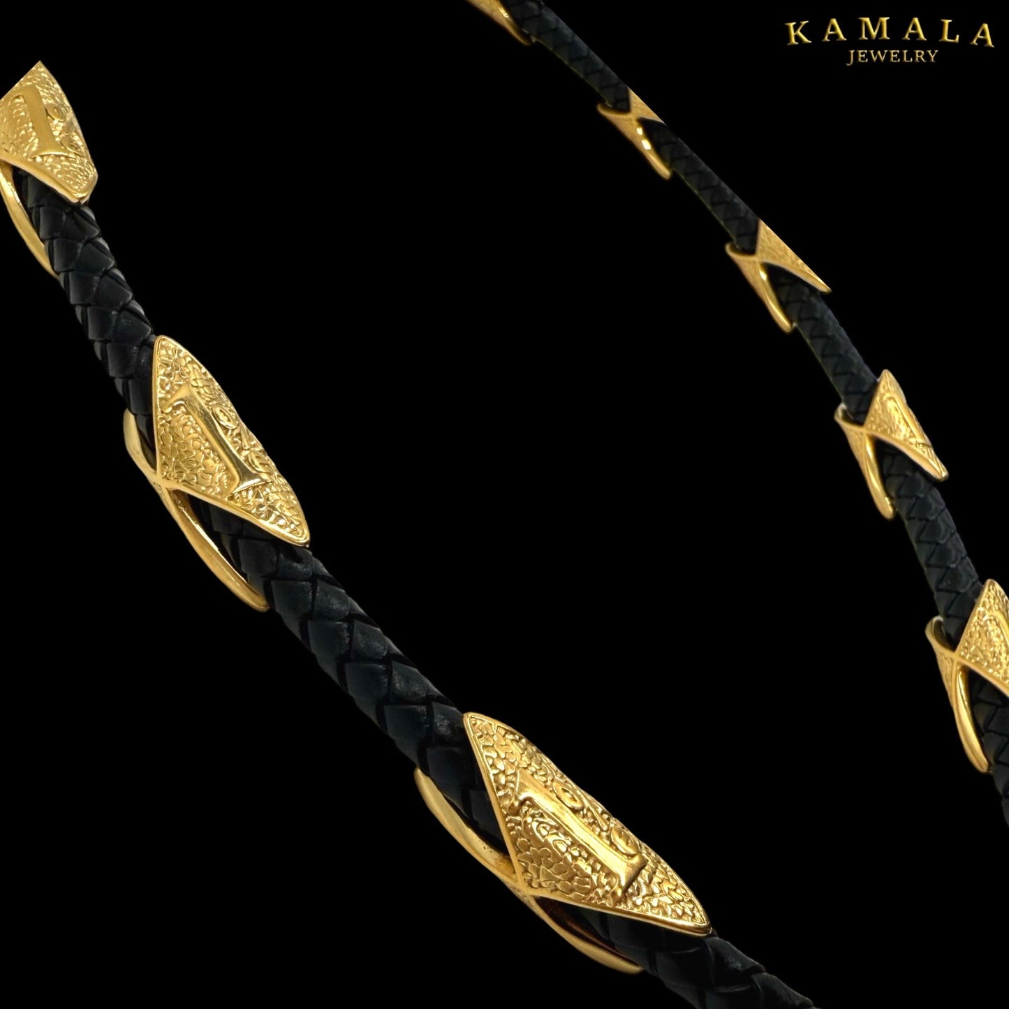 NEU - 1%er Halskette - Schwarzem Leder & Gold - Raute Design