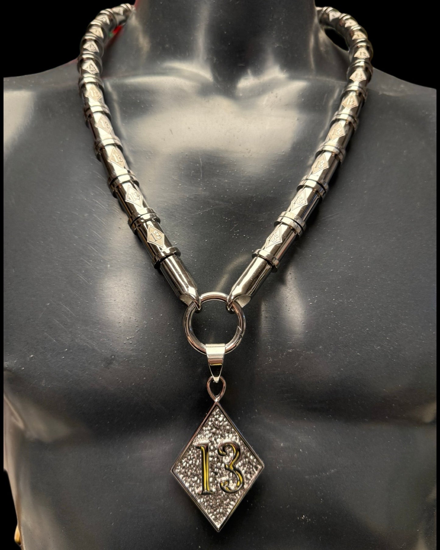 Exklusive Luxus-Halskette mit 13 Logo - Silber