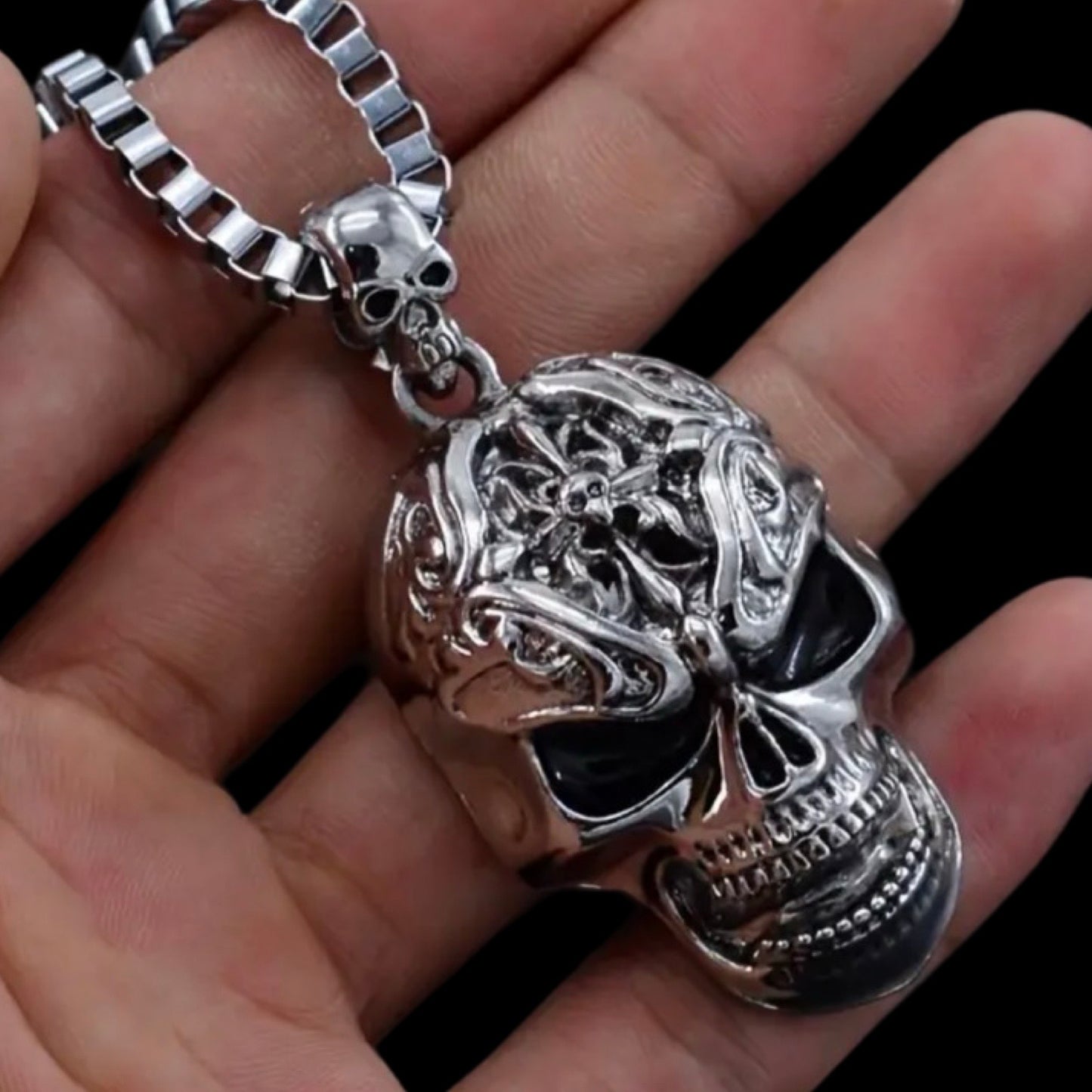 Halskette mit Totenkopf - Gross - Edelstahl