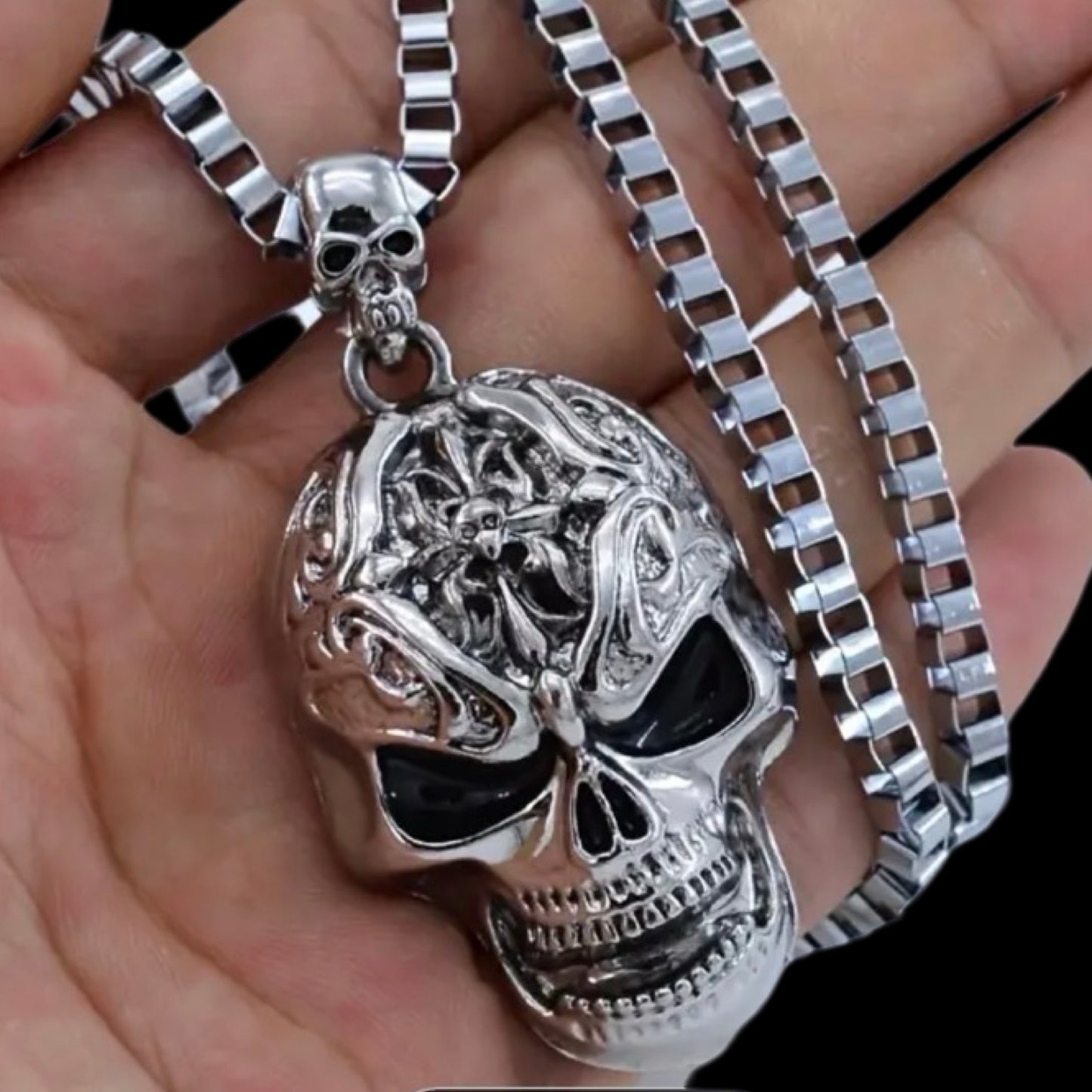 Halskette mit Totenkopf - Gross - Edelstahl