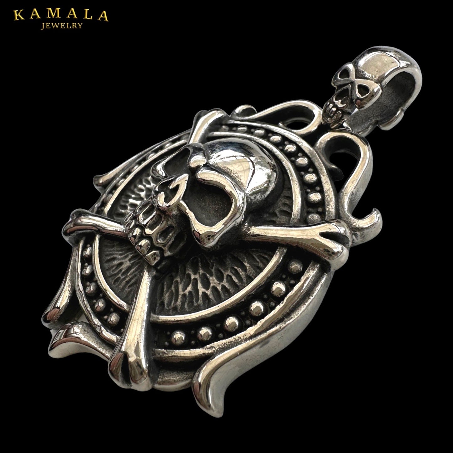 Großer Anhänger mit Totenkopf und gekreuzten Knochen - Edelstahl