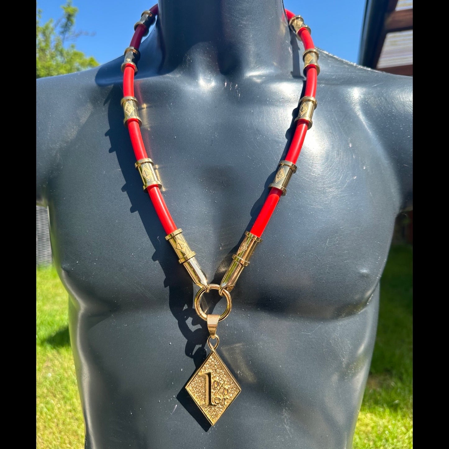 Exklusive 1%er Halskette - Rotes Kautschuk mit Gold