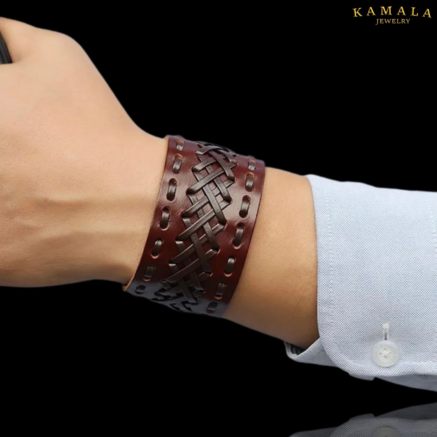 Breites Lederarmband mit Muster - Braun