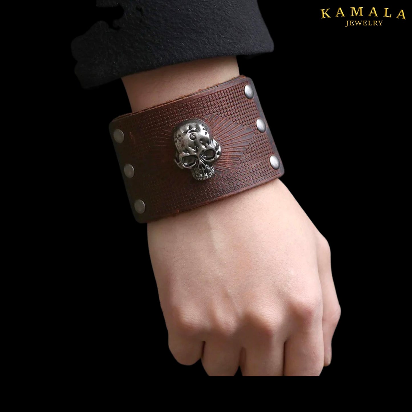 Breites Lederarmband mit Skull - Braun