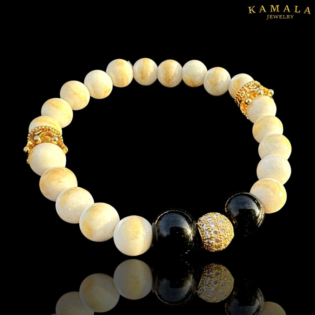 Omerta Armband - Weisser Jade mit Gold & Onyx