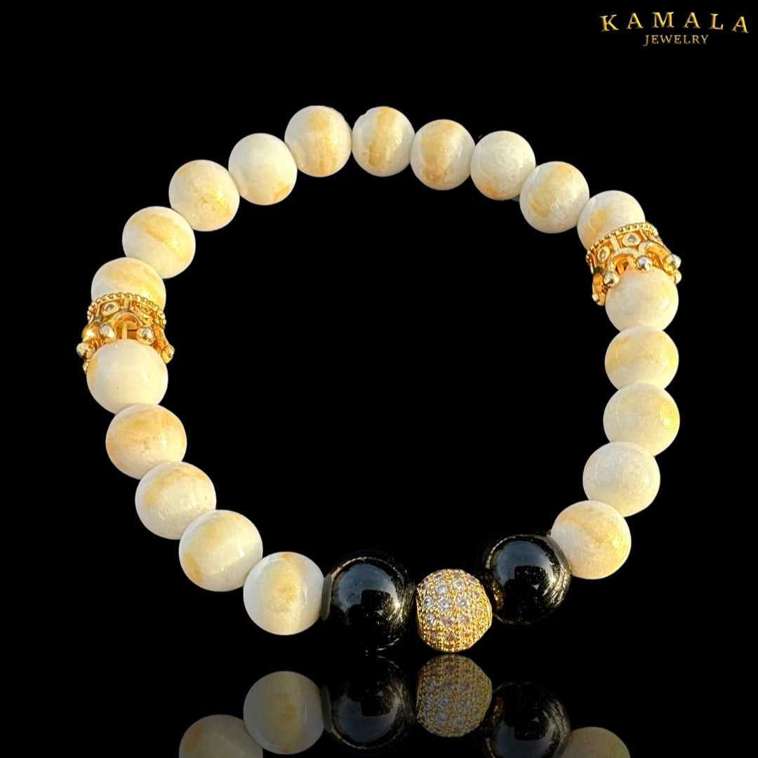 Omerta Armband - Weisser Jade mit Gold & Onyx