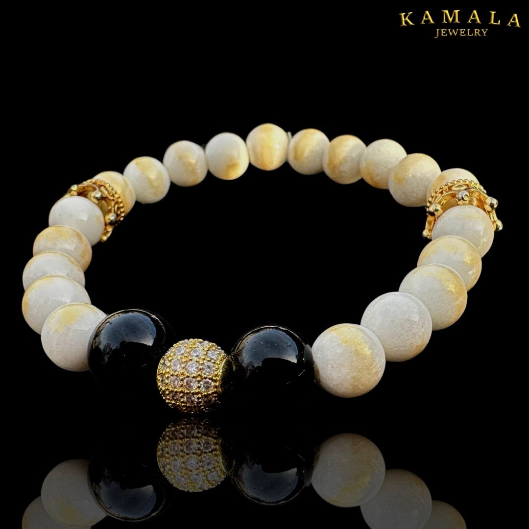 Omerta Armband - Weisser Jade mit Gold & Onyx