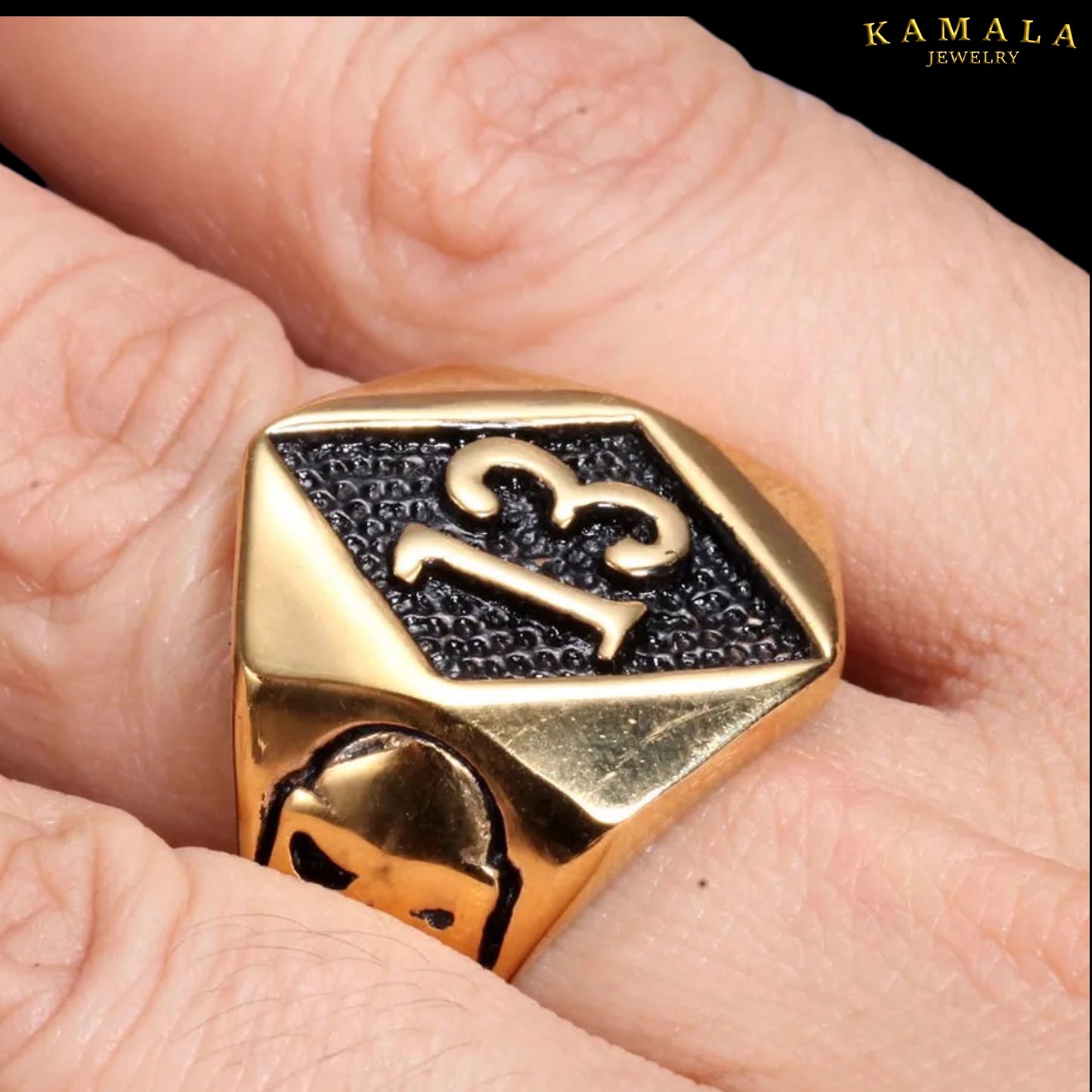 Fingerring mit 13 - Gold & Schwarz