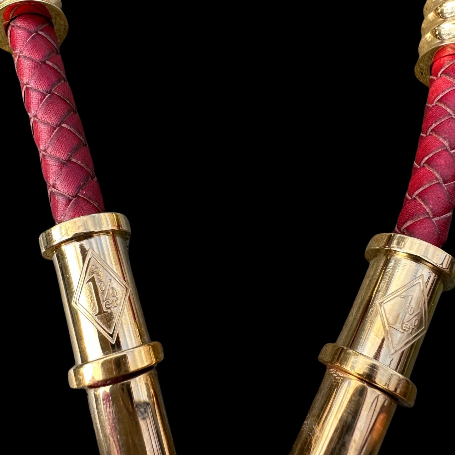 1%er Dunkelrote Leder Halskette mit Gold