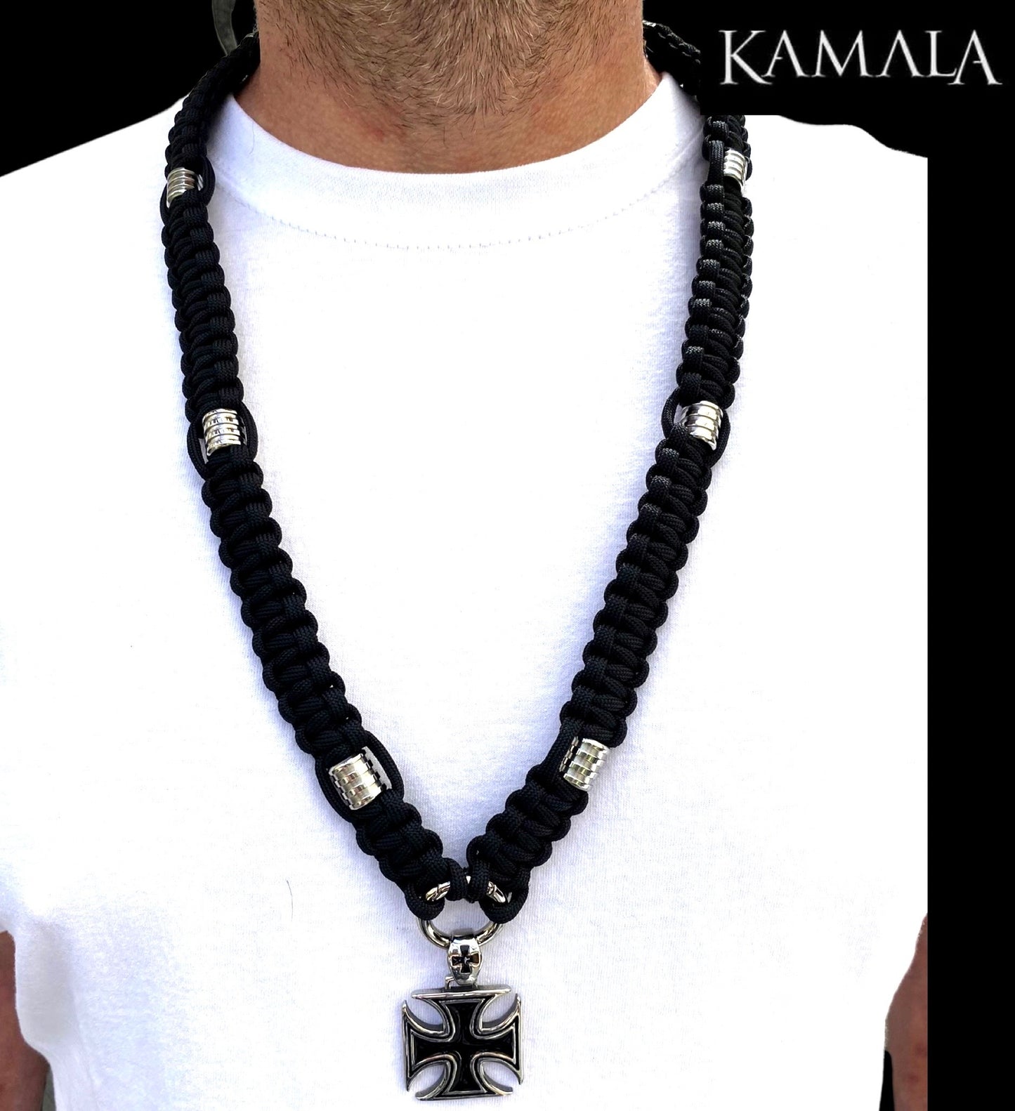 Madmax Paracord Halskette - Schwarz mit Kleine Silberne Perlen