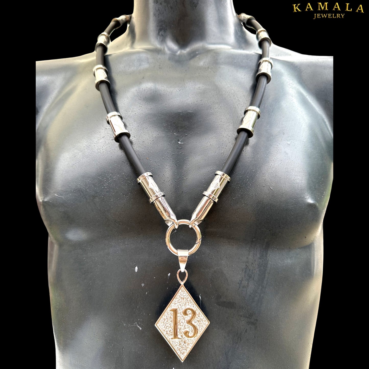13 Exklusive Halskette - Kautschuk & Silber