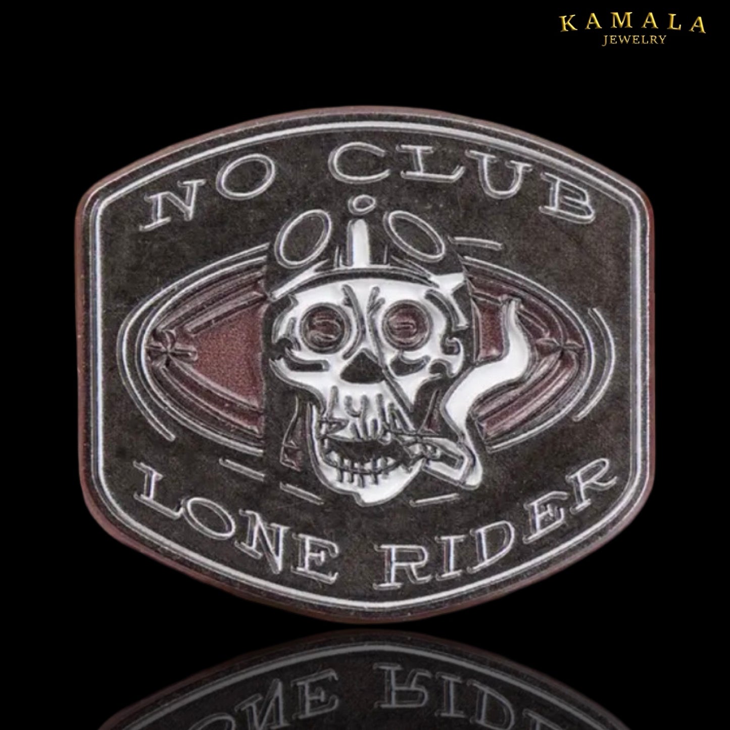 „No Club – Lone Rider“ Skull Pin – Edelstahl