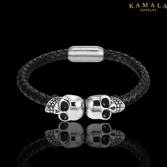 Leder Armband mit Skulls