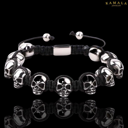 Exklusive Makramee Armband mit Silberne Skulls