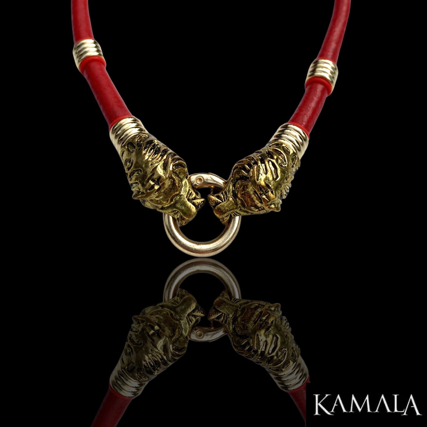 Rote Leder Halskette mit Goldenem Löwen